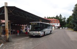 Autobusové stanoviště Stegna s linkou 870 směr Krynica Morska, Piaski